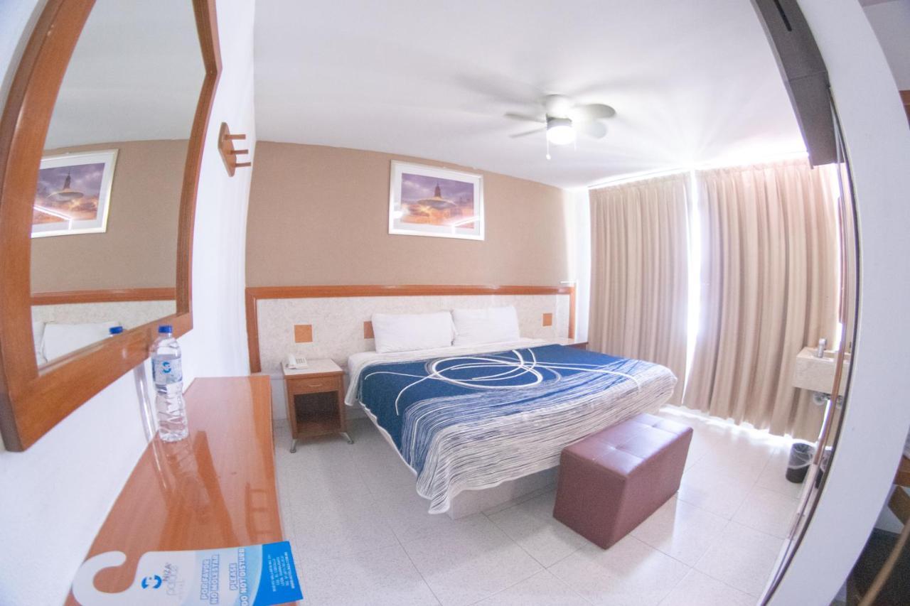 Hotel Niza Zona Piel Leon Exterior photo