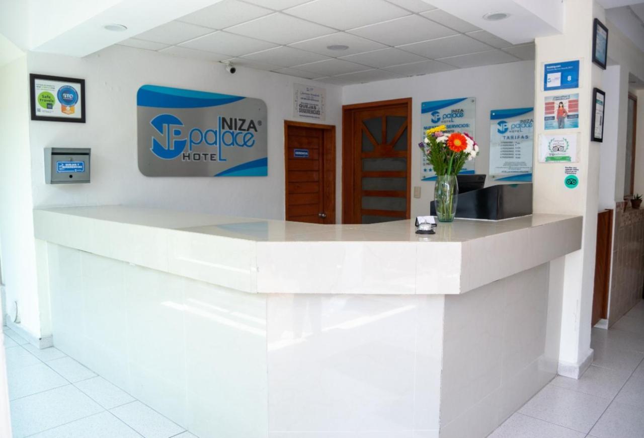 Hotel Niza Zona Piel Leon Exterior photo